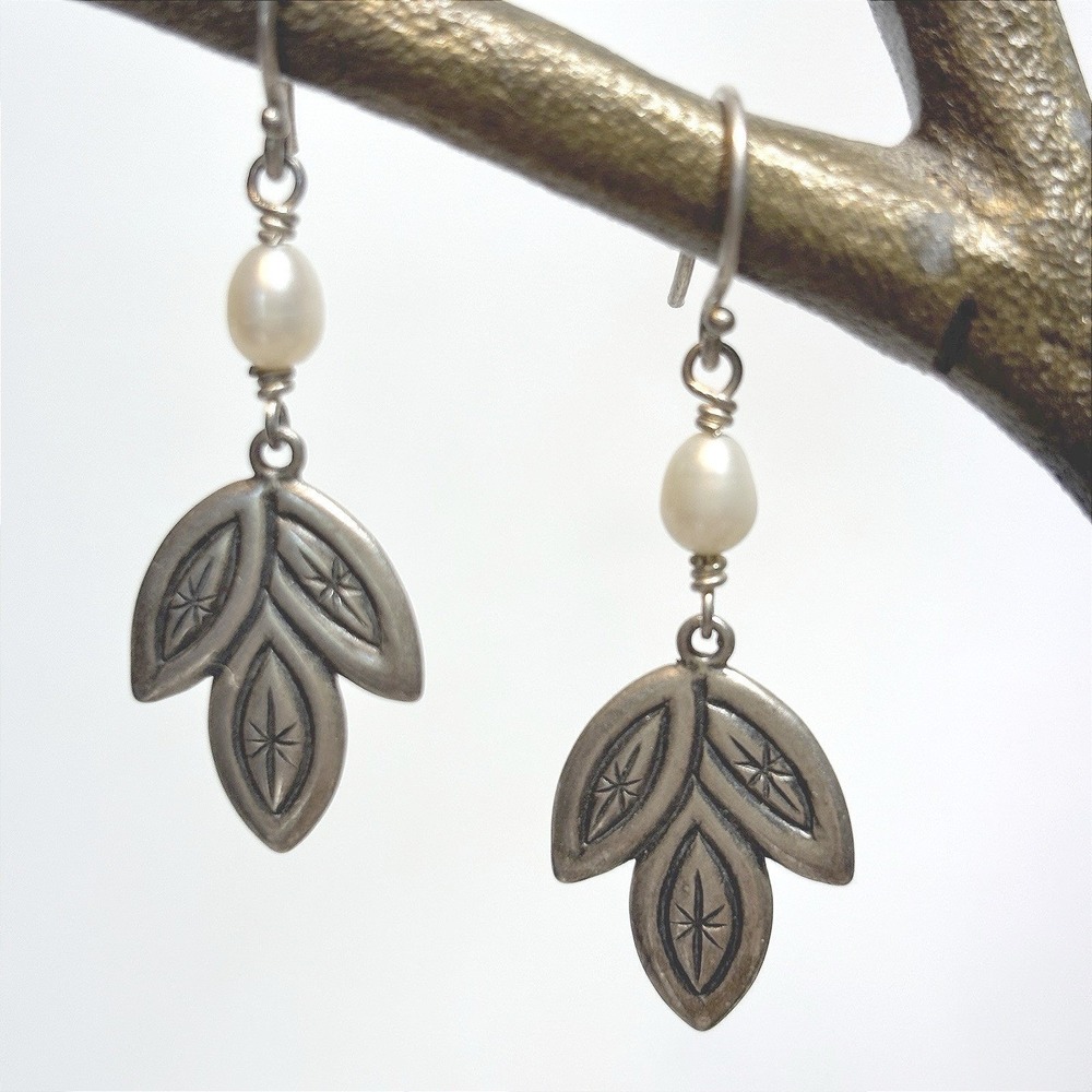 Vintage Silpada Earrings Leaf Dangle Solid 925 Sterling Silver Retired